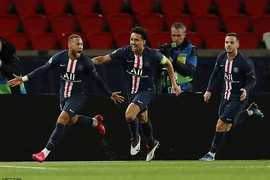 Neymar tỏa sáng, PSG giành vé vào tứ kết Champions League