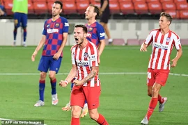 Chia điểm tại Nou Camp, Barcelona khó giữ ngôi vương