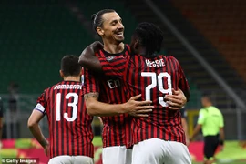 Ronaldo ghi bàn, Juventus vẫn thua sốc trên sân AC Milan