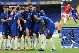 M.U, Chelsea cùng thắng, vào Top 4 Premier League