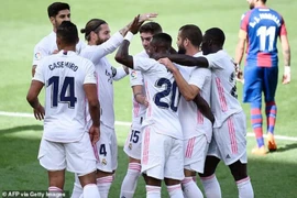 VAR, cột dọc từ chối bàn thắng, Real Madrid vẫn chiếm ngôi đầu
