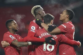 Bruno ghi bàn quyết định, MU thắng đẹp Aston Villa