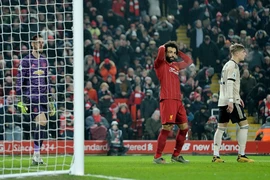 Liverpool - MU: Đại chiến quyết định ngôi vương lượt đi 