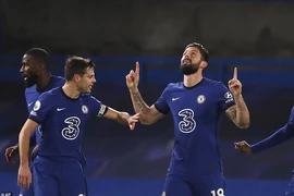 Chelsea, West Ham cùng thắng đẩy Liverpool rời xa Top 4