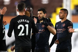 Vùi dập Fulham trong hiệp 2, Man. City tạm hơn MU 17 điểm 