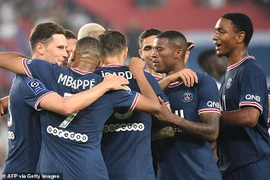Hàng công tỏa sáng, PSG thắng kịch tính trên sân nhà