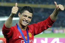 Hàng loạt ngôi sao MU phấn khích khi Ronaldo trở về Old Trafford