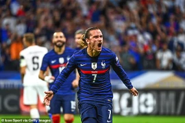 Pháp hạ Phần Lan bằng cú đúp của Griezmann, Hà Lan ‘chơi tennis’