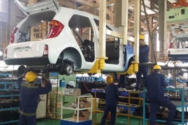 Bổ sung sản xuất ô tô vào kinh doanh có điều kiện