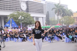 Á hậu Thụy Vân làm đại sứ Giờ Trái đất 2017