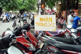 Giá vé giữ ô tô có nơi tăng 30.000 đồng/xe