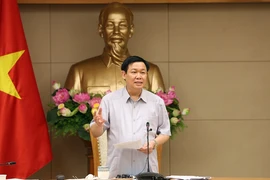 Tuyển nhân sự chất lượng cao cho siêu ủy ban 