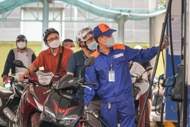Ngày mai, Thường vụ QH họp xem xét giảm thuế môi trường đối với xăng dầu