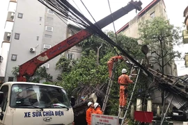 Bão số 3 gây thiệt hại nặng cho hệ thống điện và kho xăng dầu
