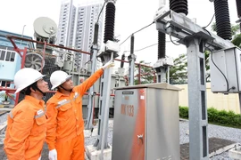 Giá điện tăng 4,8% từ ngày 11-10