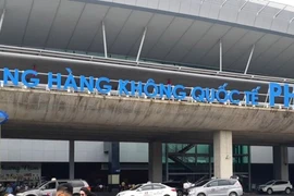 Tạm đình chỉ công tác cán bộ công an cửa khẩu Cảng hàng không quốc tế Phú Quốc 