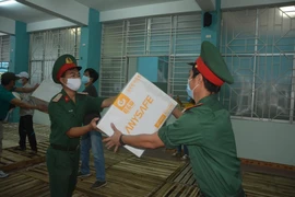 Bộ Y tế hỗ trợ 80 tấn vật tư cho Đà Nẵng chống COVID-19