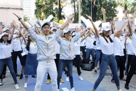 Ngôi sao Dương Tử Quỳnh tham gia chiến dịch SAFE STEPS
