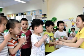 Lợi ích kép của Chương trình Sữa học đường Hà Nội