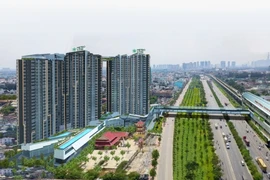 Khởi công cầu vượt ga Metro số 10, Metro Star vui như mở hội