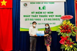L’Oréal tri ân y bác sĩ và nhân viên y tế nhân Ngày Thầy thuốc Việt Nam