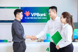 Trúng ngay xe Mercedes-Benz khi tham gia đồng hành sinh nhật 29 tuổi của VPBank