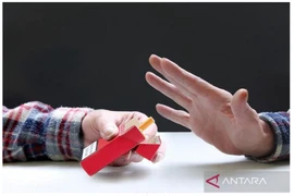 Chậm quản lý thuốc lá thế hệ mới: Quyền lợi người dùng ra sao?