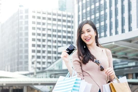 Giới trẻ ngày nay chi tiêu thông minh như thế nào