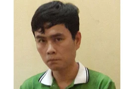 Dùng súng nhựa cướp xe máy của cô gái