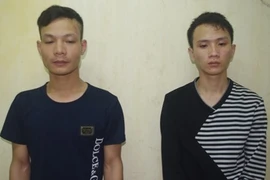 Cướp túi xách hơn 100 triệu đồng về tặng vợ