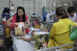 “Không có chuyện thu hồi quà của Bộ trưởng Y tế“