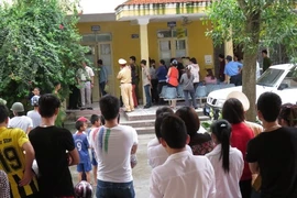 Bàng hoàng chồng đâm chết vợ ngay trong bệnh viện