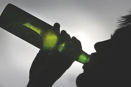 12 lầm tưởng về việc uống quá chén