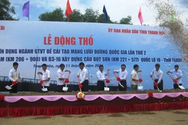 Khởi công hai cây cầu nối ba huyện ven biển Thanh Hóa