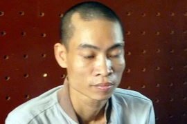 Cặp tình nhân chuyên bịt khẩu trang, mang găng tay đi trộm