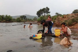 Hé lộ đường dây “cò” lao động trẻ em