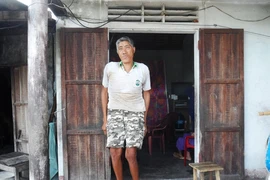 'Người khổng lồ' cao 2 m ở Quảng Bình