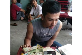 Cá độ trận Uruguay - Anh, 28 con bạc bị bắt