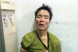 Rút súng bắn cảnh sát khi bạn gái không đội mũ bảo hiểm