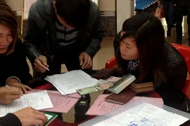 Lách luật để lấy chồng