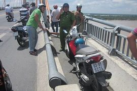 Thiếu nữ nhảy cầu Rạch Miễu tự vẫn
