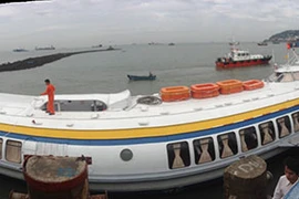 Tàu cánh ngầm đầu tiên chạy trở lại đã cập bến cảng Vũng Tàu