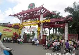 Học sinh lớp 4 tử vong khi chơi ở Đầm Sen