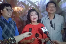 NSND- kỳ nữ Kim Cương mừng sinh nhật đặc biệt