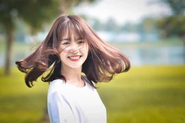 Những hot girl có nhan sắc tỉ lệ nghịch chiều cao