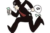 Phụ xe trộm tiền của chủ giấu trong nhà tắm