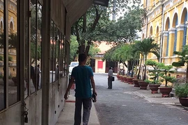 Giật vé số nhưng nhất quyết chỉ lừa chứ không cướp