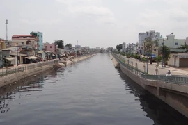 Sài Gòn chờ dòng kênh chết hồi sinh