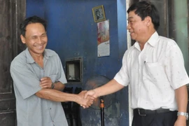 Ở phía nào mẹ cũng đớn đau