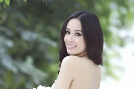 Người đẹp Việt bước ra thế giới là mất tích?